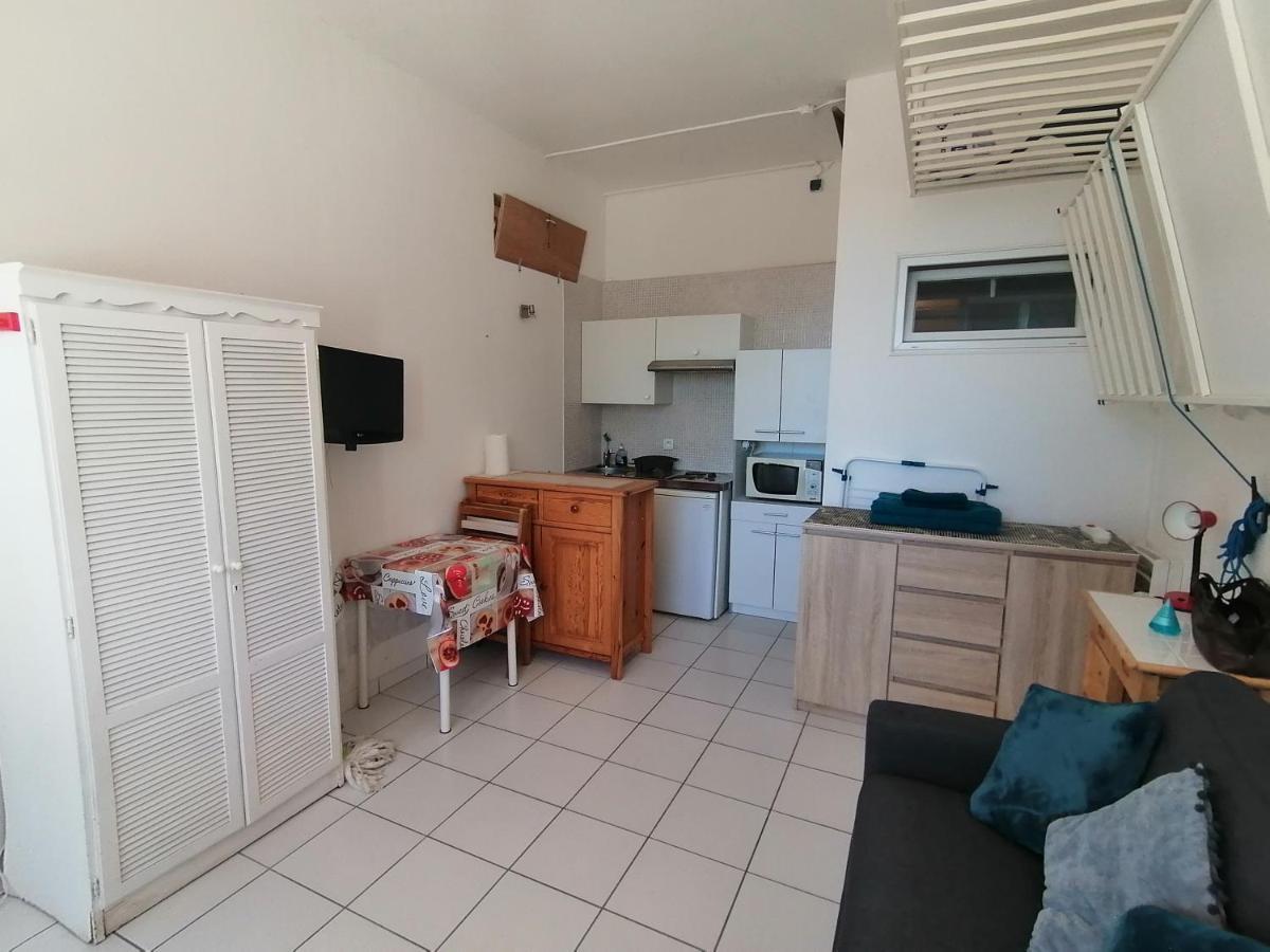 Ground Floor Studio With Access To Beach And Pool Le Barcarès Exterior foto